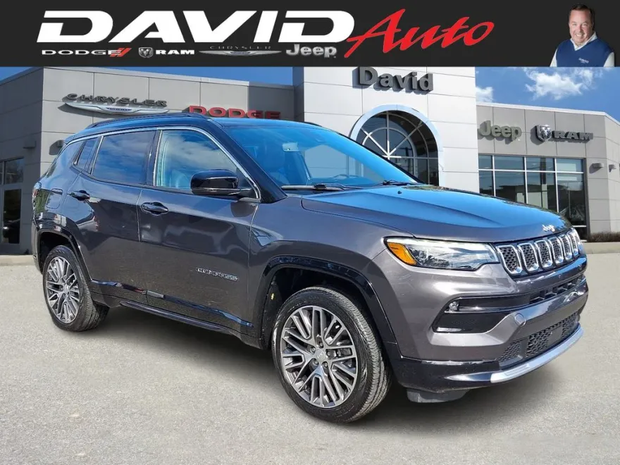 2023 Jeep Compass Limited photo 1