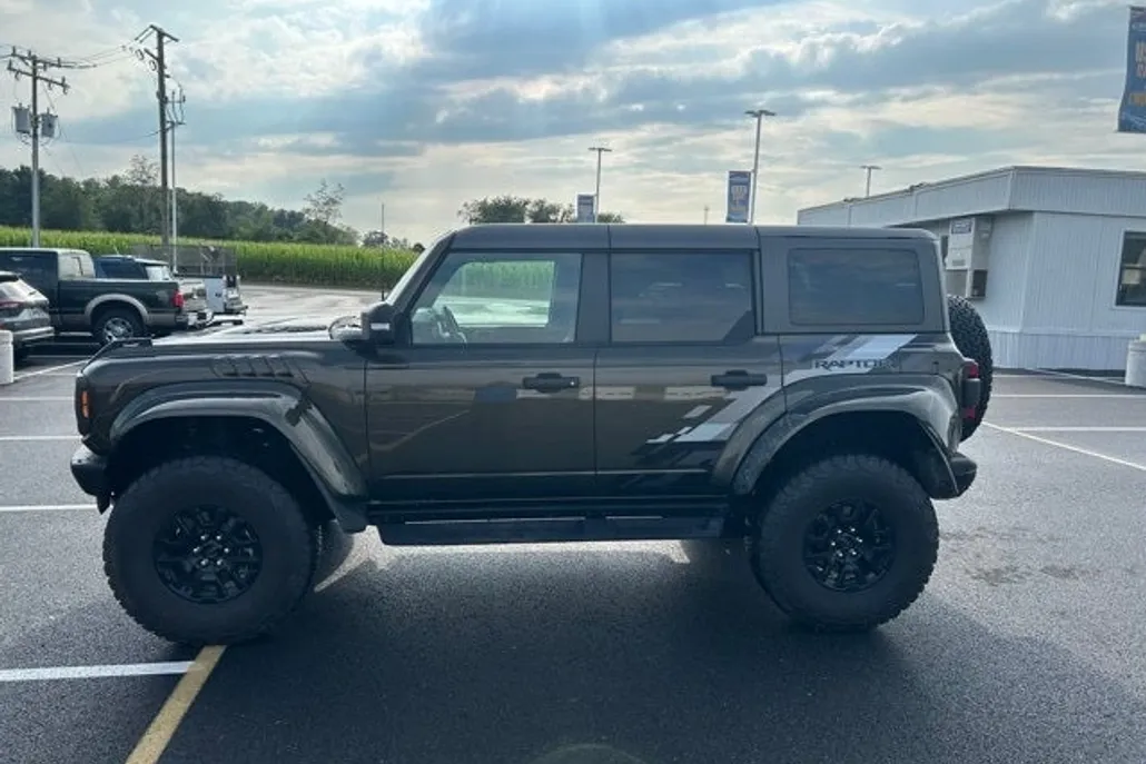2024 Ford Bronco Raptor photo 1