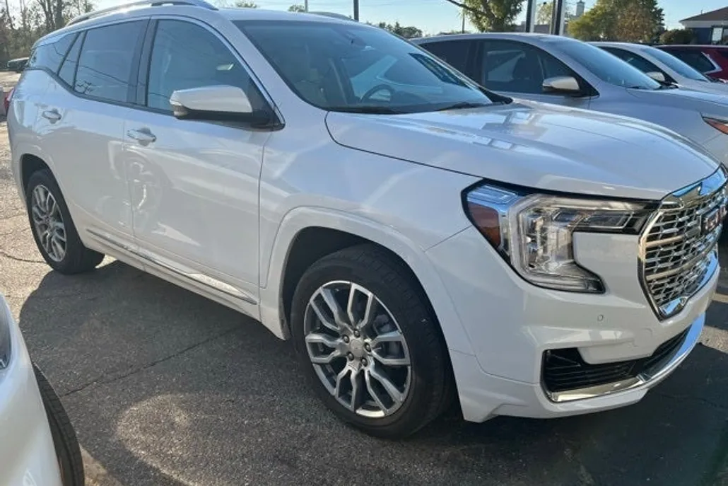 2022 Gmc Terrain Denali photo 1