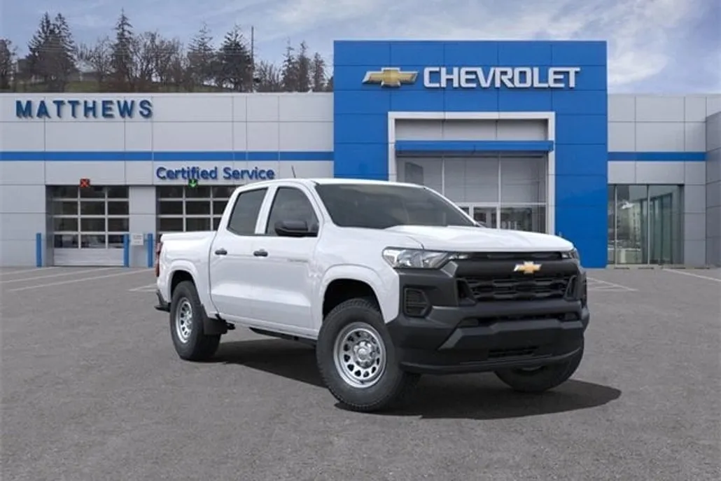 2025 Chevrolet Colorado LT photo 1