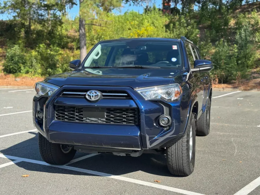 2020 Toyota 4Runner SR5 photo 1