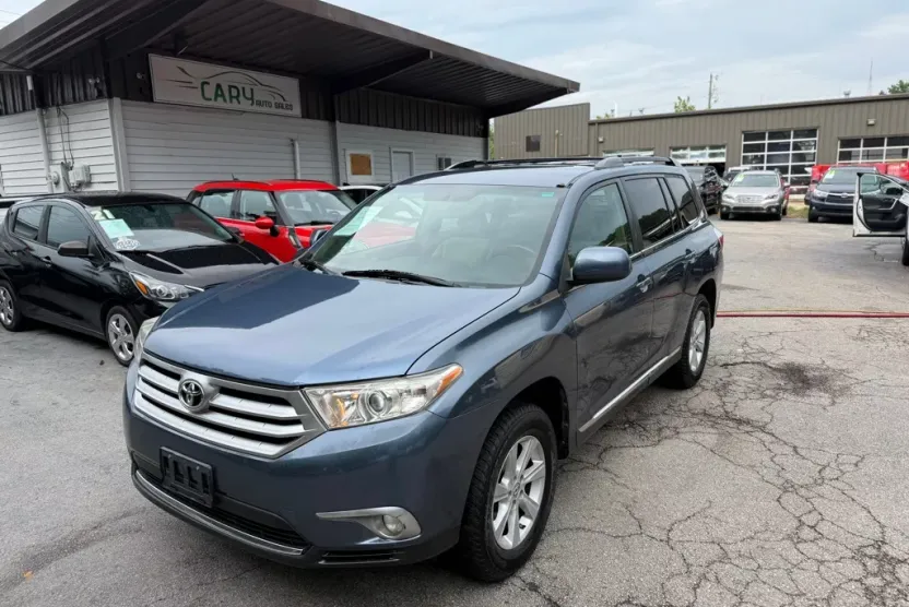 2011 Toyota Highlander Hybrid Base SE photo 1