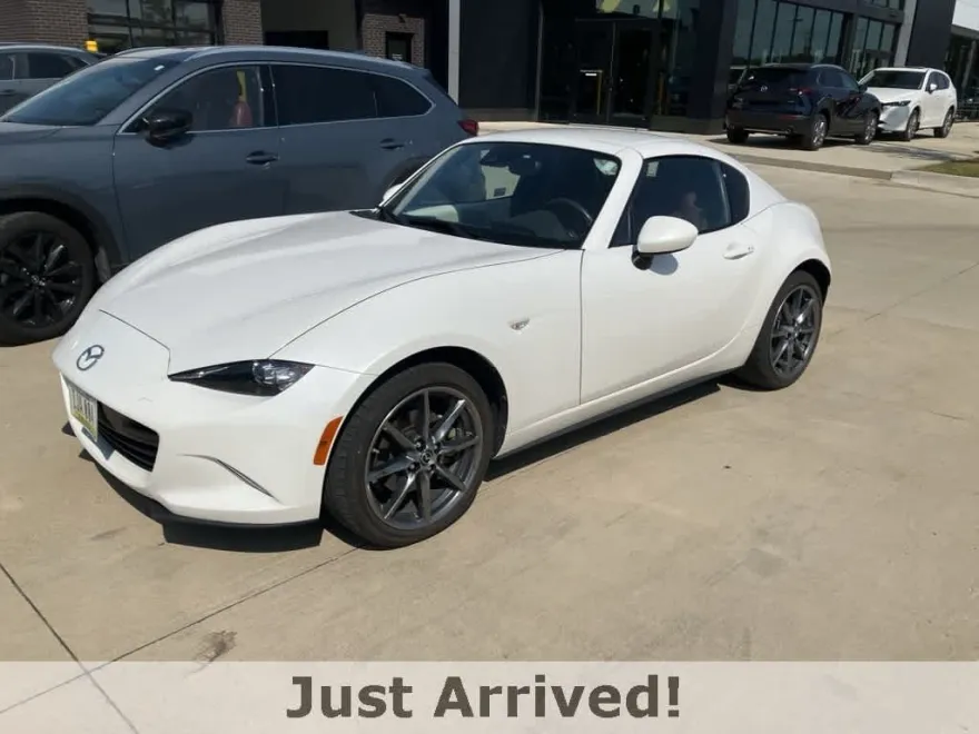 2019 Mazda MX-5 Miata Miata RF Grand Touring photo 1