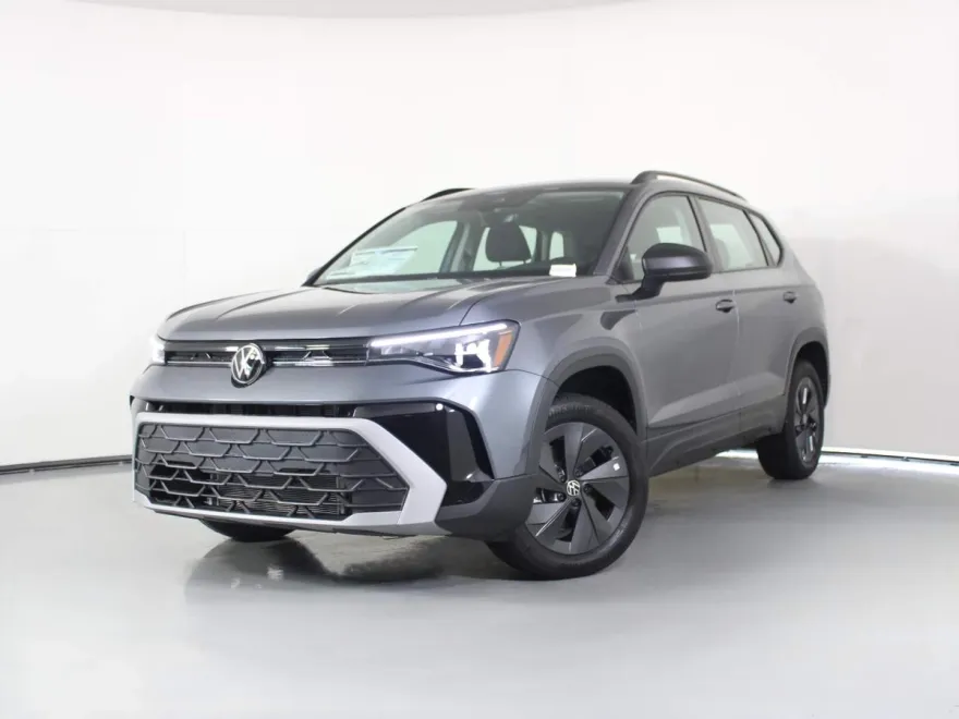 2025 Volkswagen Taos S photo 1