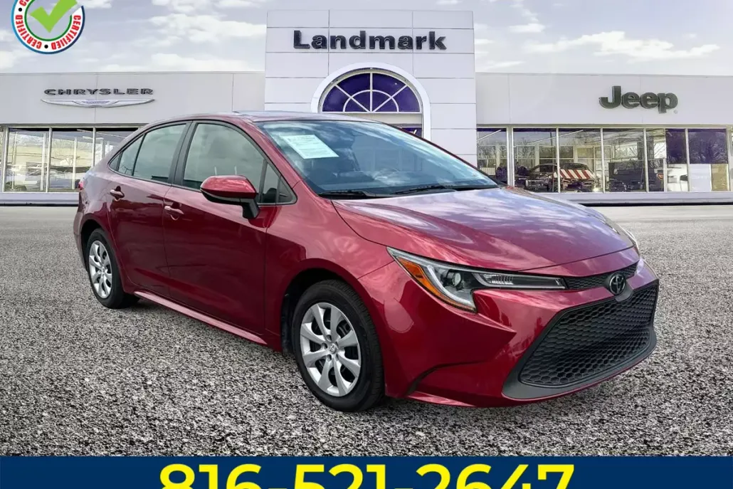 2022 Toyota Corolla LE photo 1