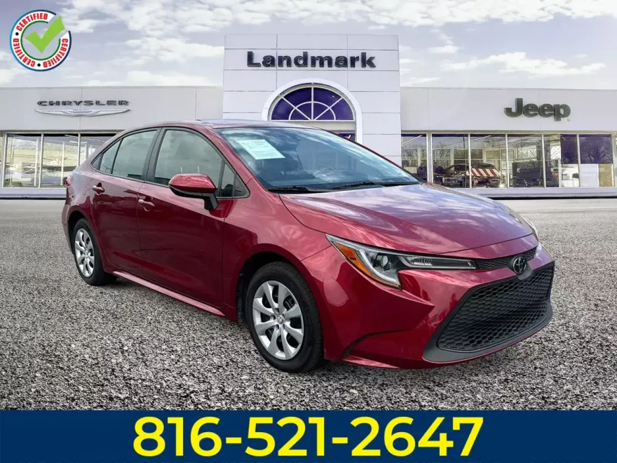 2022 Toyota Corolla LE photo 1