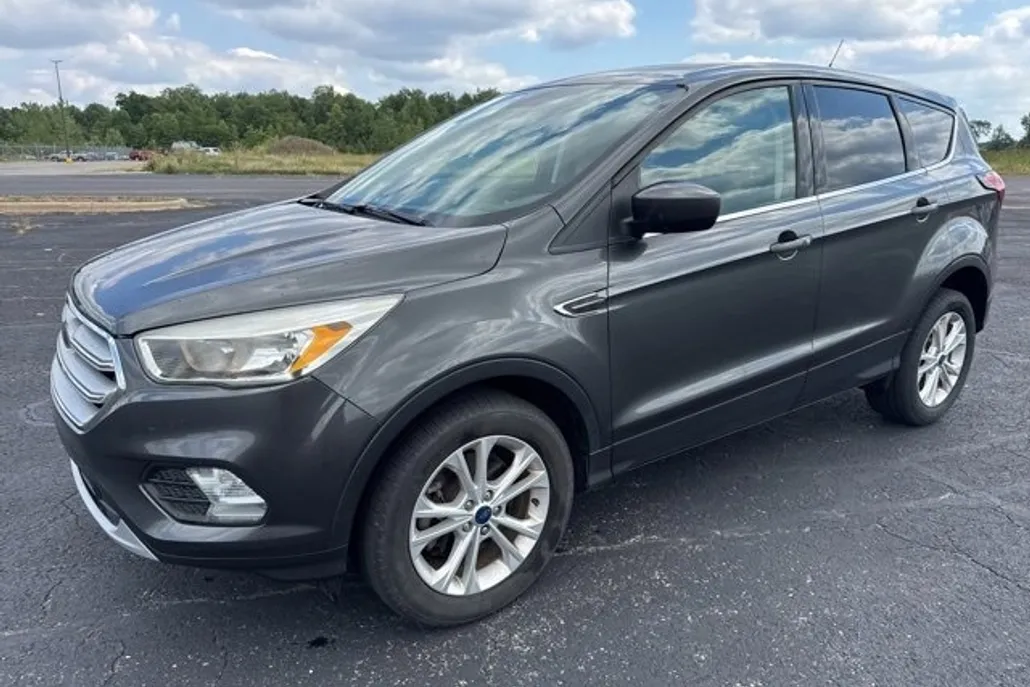2019 Ford Escape SE photo 1