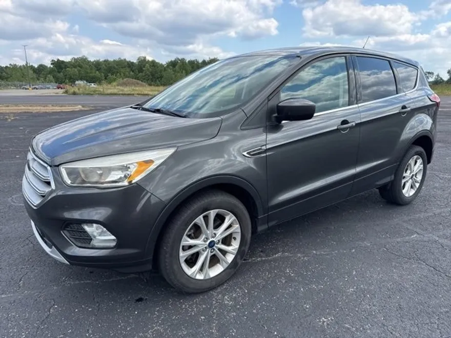 2019 Ford Escape SE photo 1