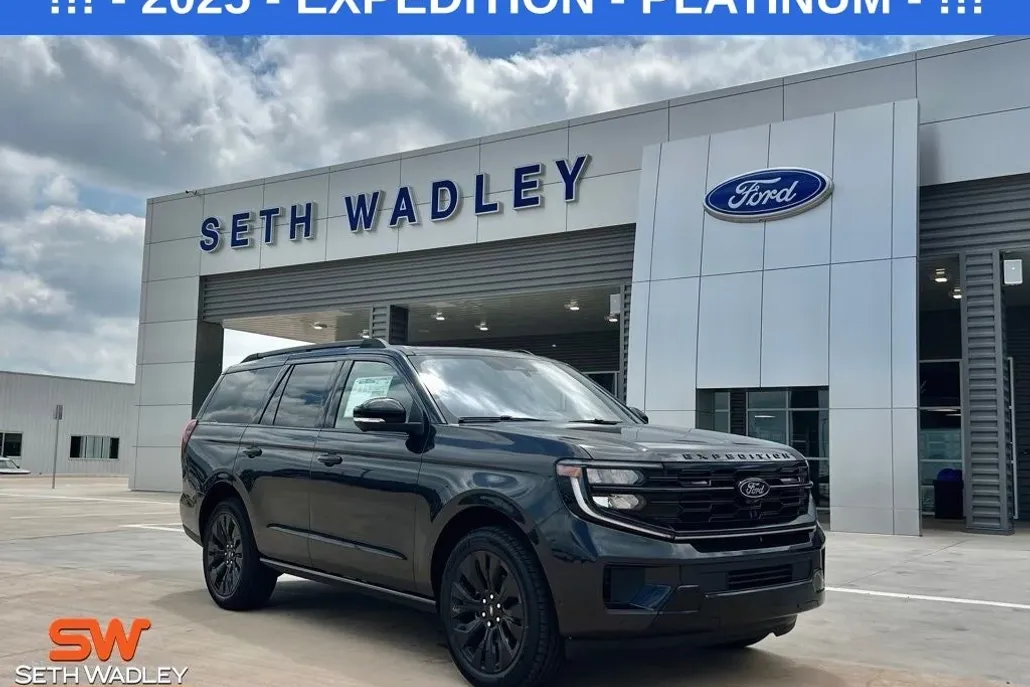 2025 Ford Expedition Platinum photo 1