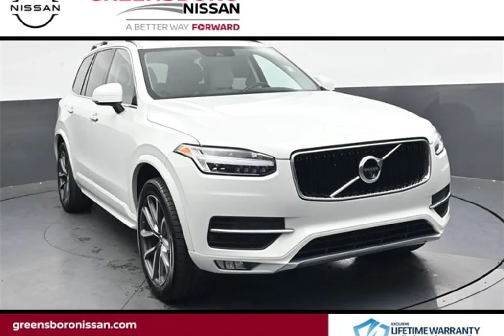 2017 Volvo XC90 T6 AWD Momentum photo 1