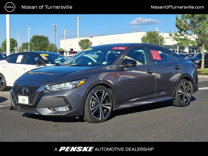 2022 Nissan Sentra SR photo 1