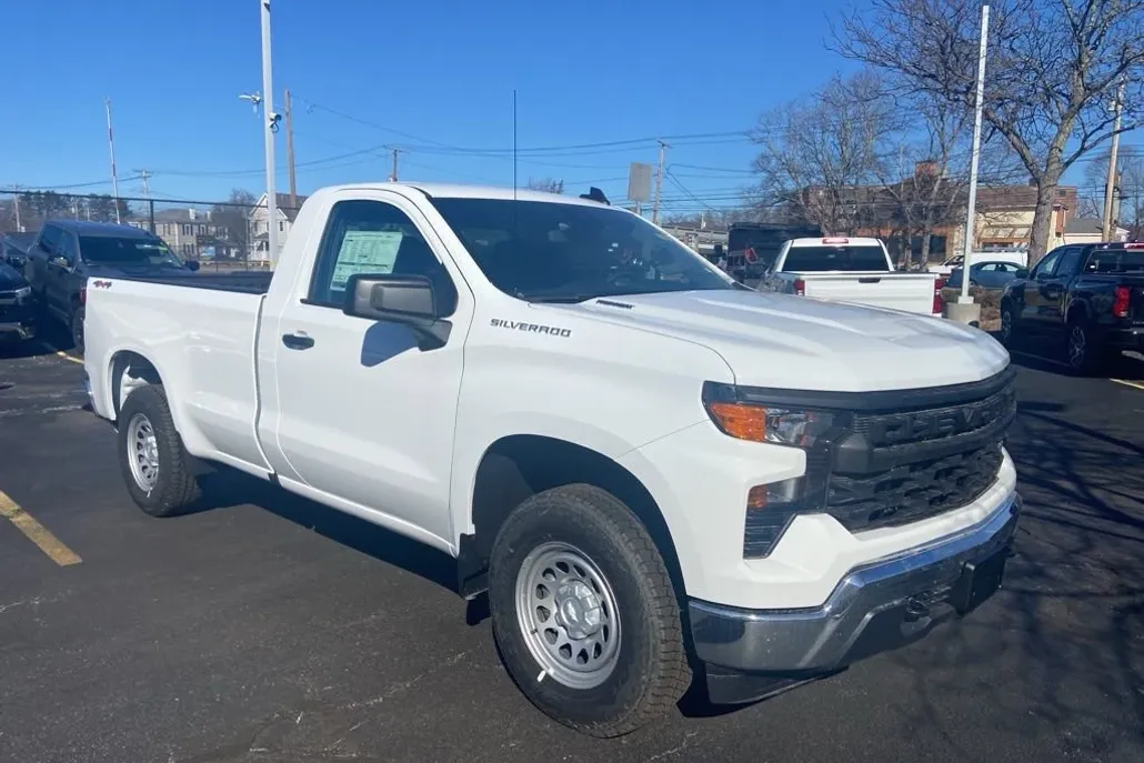 2025 Chevrolet Silverado 1500 photo 1