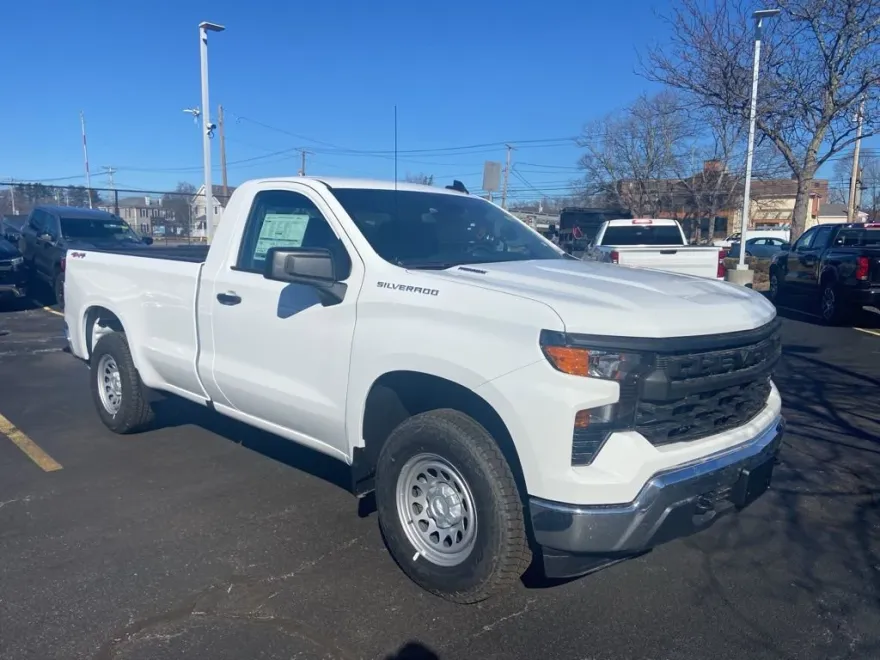 2025 Chevrolet Silverado 1500 photo 1