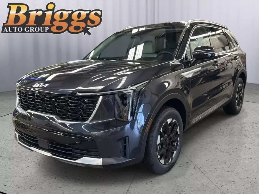 2025 Kia Sorento S photo 1