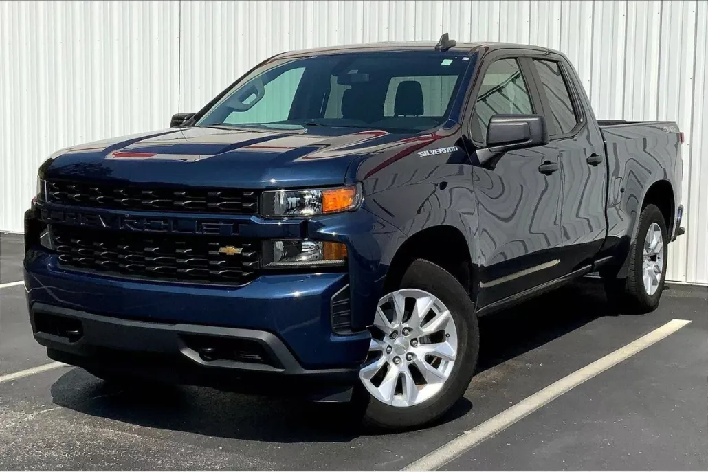 2021 Chevrolet Silverado Custom photo 1
