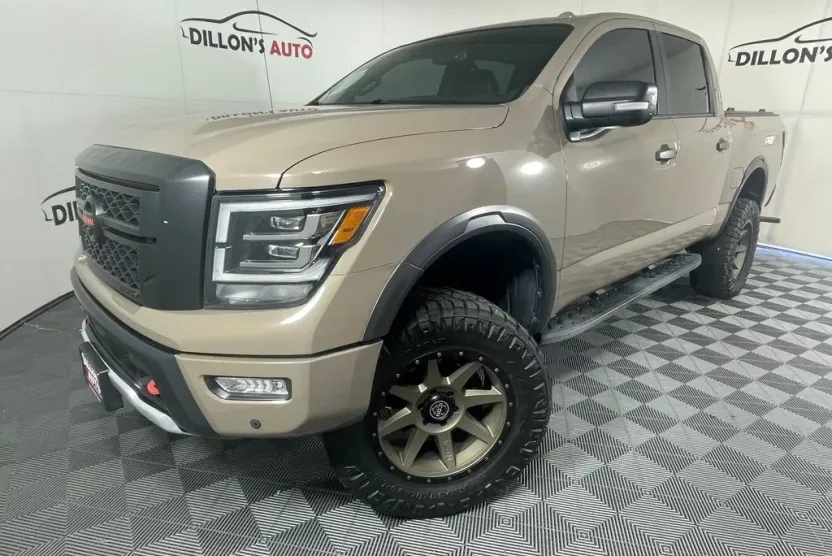 2021 Nissan Titan PRO-4X photo 1