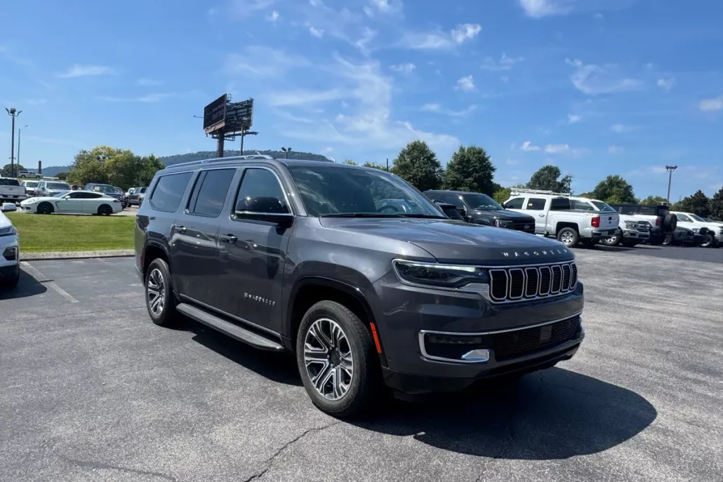 2024 Jeep Wagoneer L Base photo 1