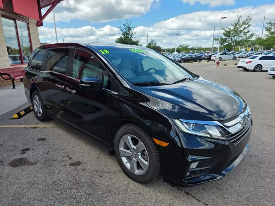 2019 Honda Odyssey EX-L photo 1