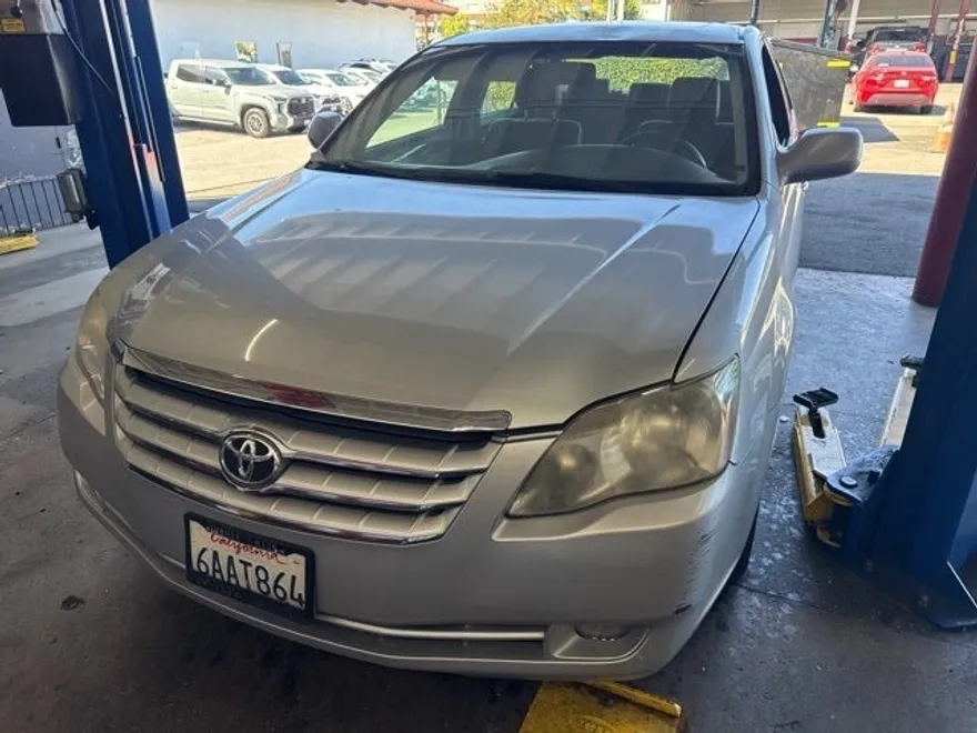 2007 Toyota Avalon Limited photo 1