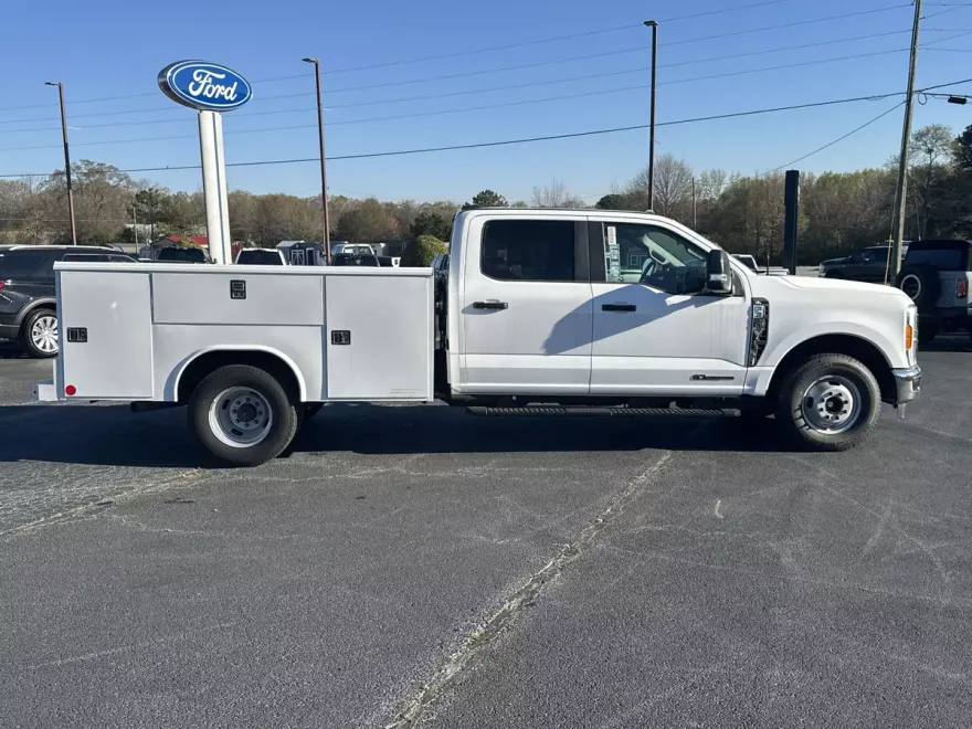 2023 Ford F-350 XL photo 1