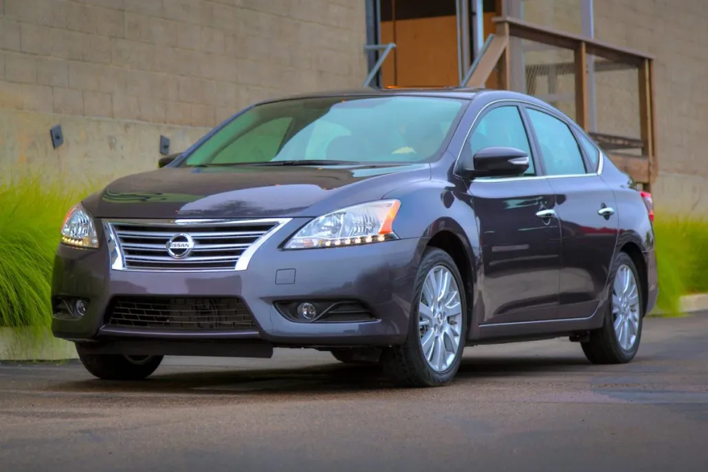 2015 Nissan Sentra SV photo 1