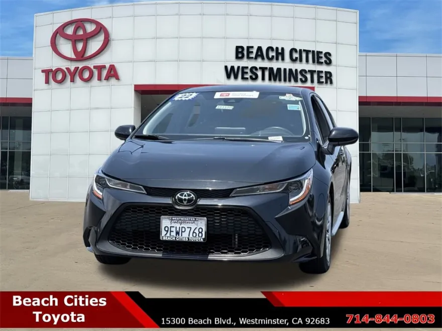 2022 Toyota Corolla LE photo 1