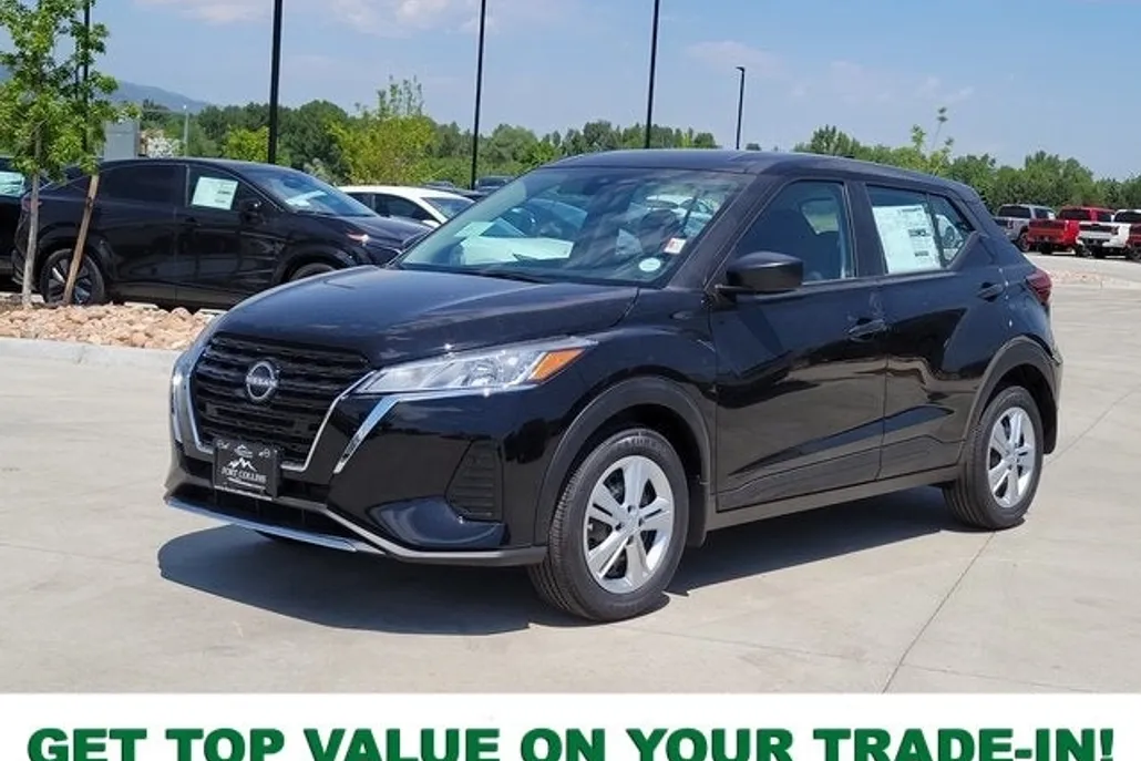 2025 Nissan Kicks Play S photo 1