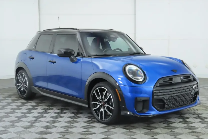 2026 Mini Cooper 4 Door Hardtop S Iconic photo 1
