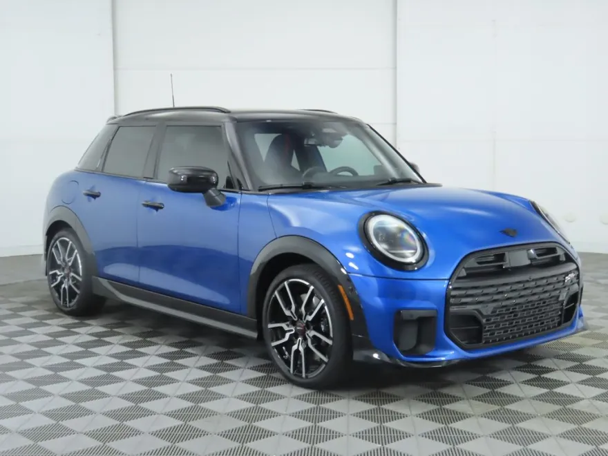 2026 Mini Cooper 4 Door Hardtop S Iconic photo 1