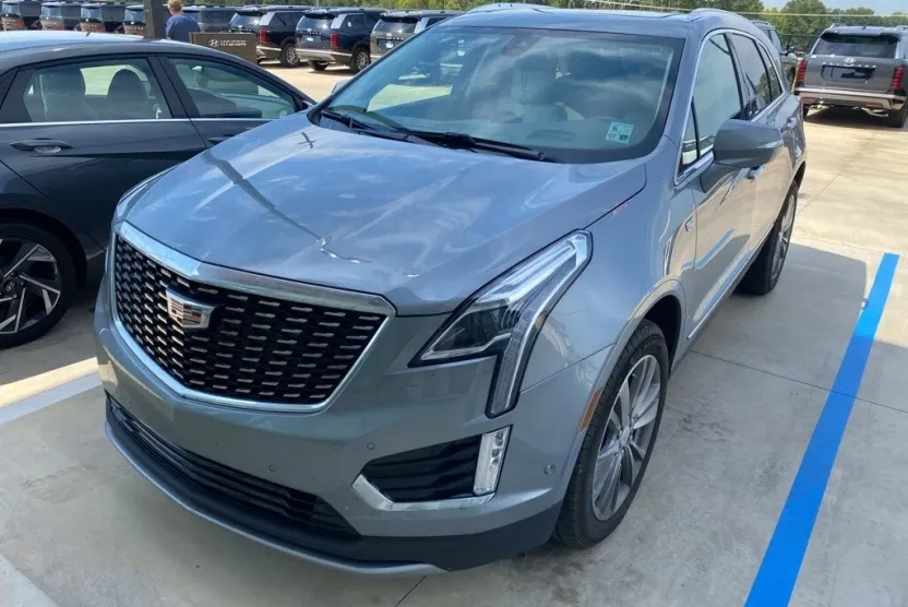 2024 Cadillac XT5 Premium Luxury photo 1