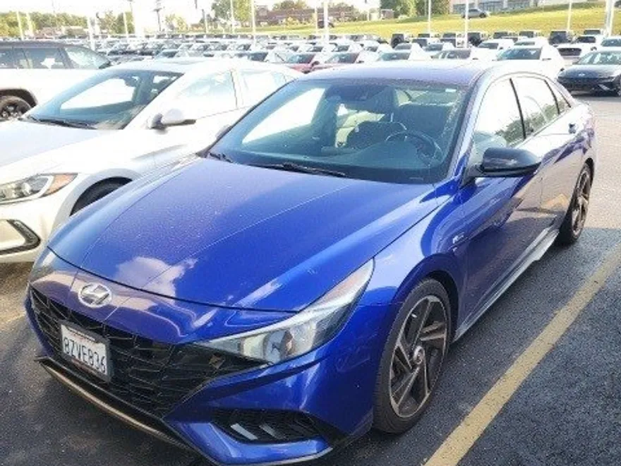 2022 Hyundai Elantra N Line photo 1