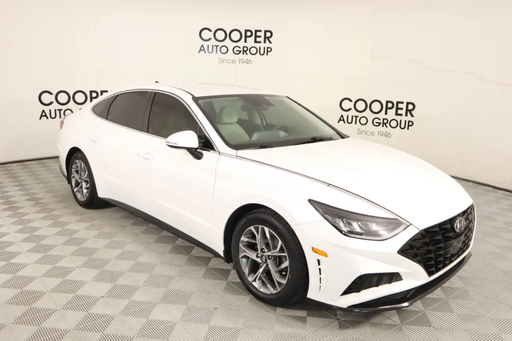 2022 Hyundai Sonata SEL photo 1
