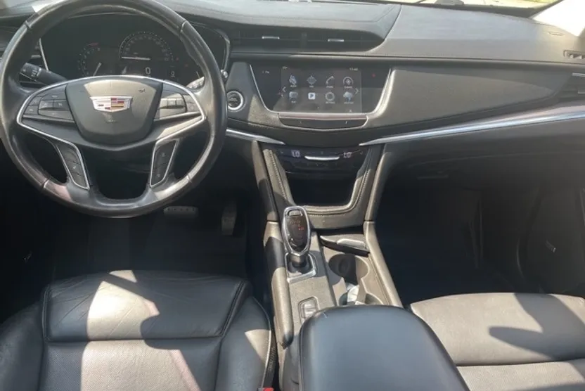 2018 Cadillac XT5 Luxury photo 1