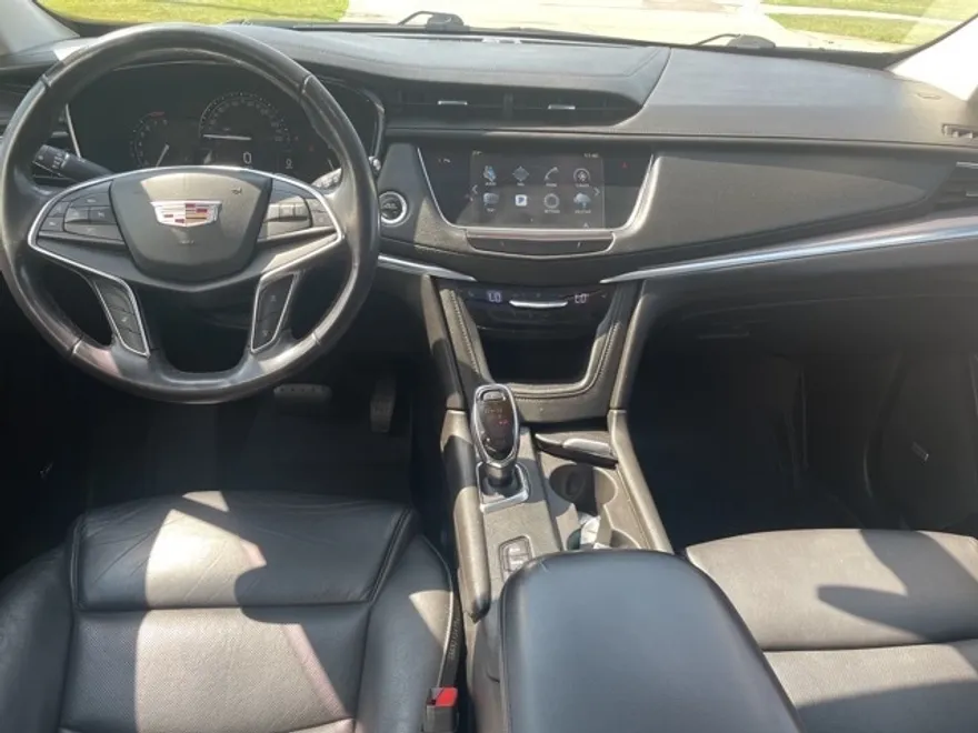 2018 Cadillac XT5 Luxury photo 1
