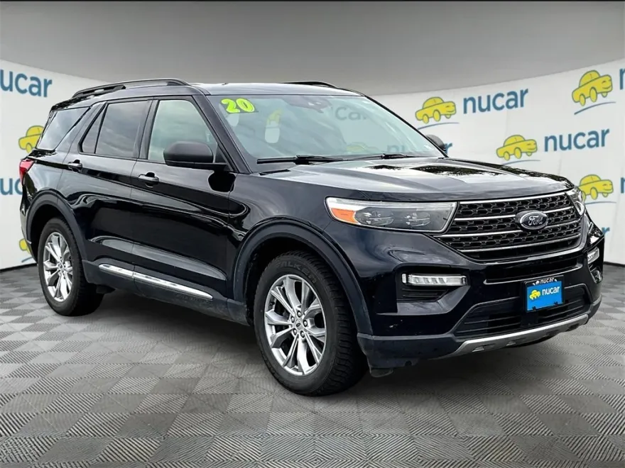 2020 Ford Explorer XLT photo 1