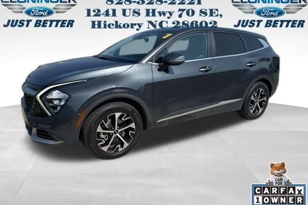 2023 Kia Sportage EX photo 1