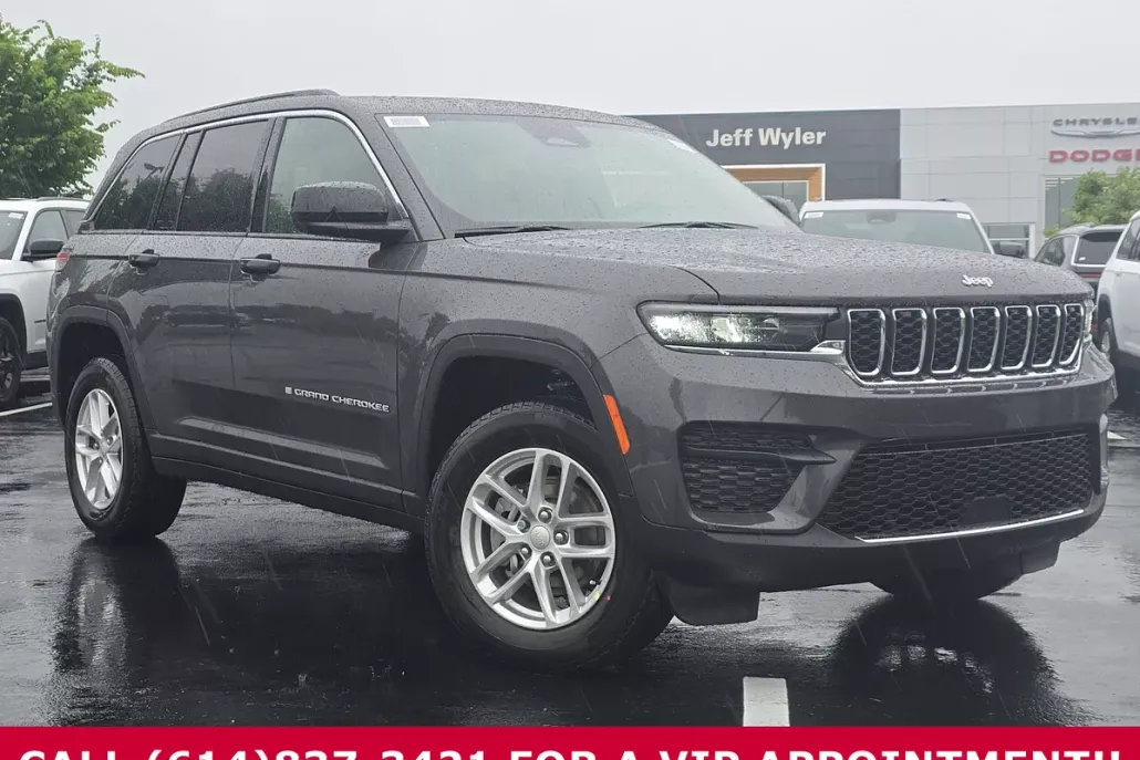 2025 Jeep Grand Cherokee Laredo photo 1