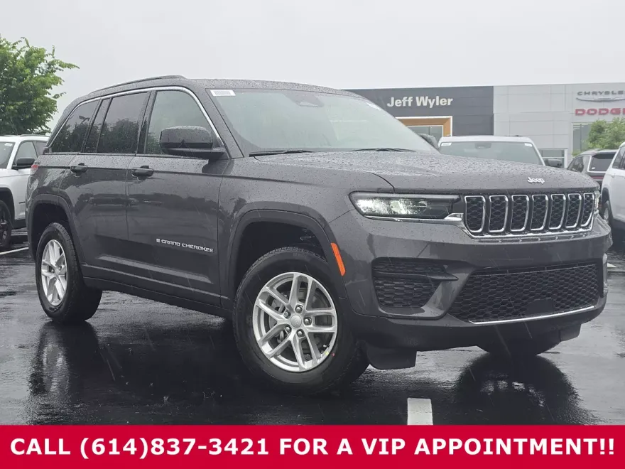 2025 Jeep Grand Cherokee Laredo photo 1