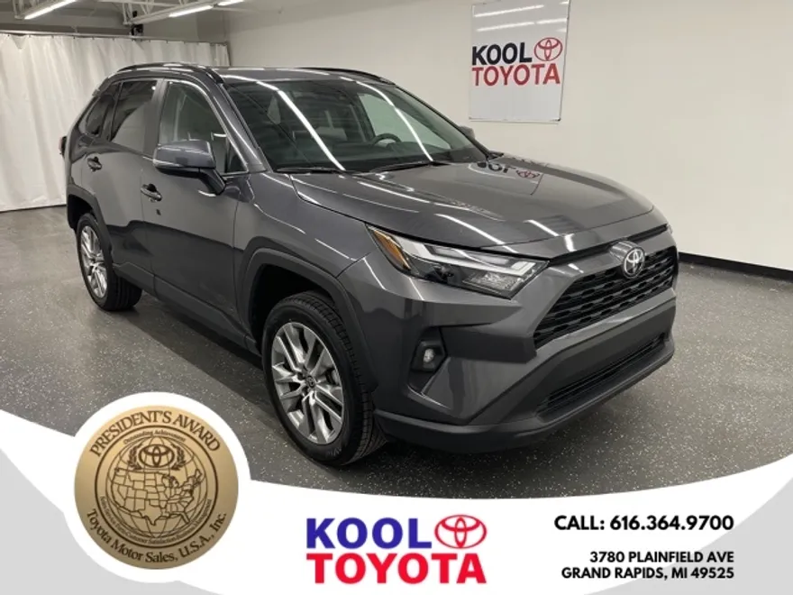 2022 Toyota RAV4 XLE Premium photo 1