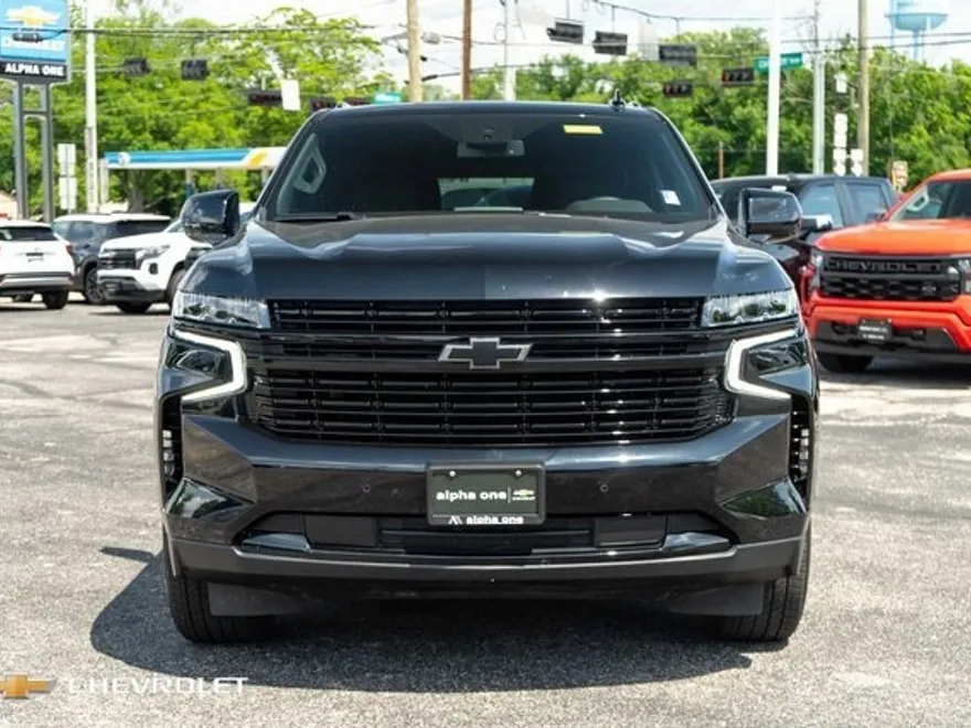 2023 Chevrolet Tahoe RST photo 2