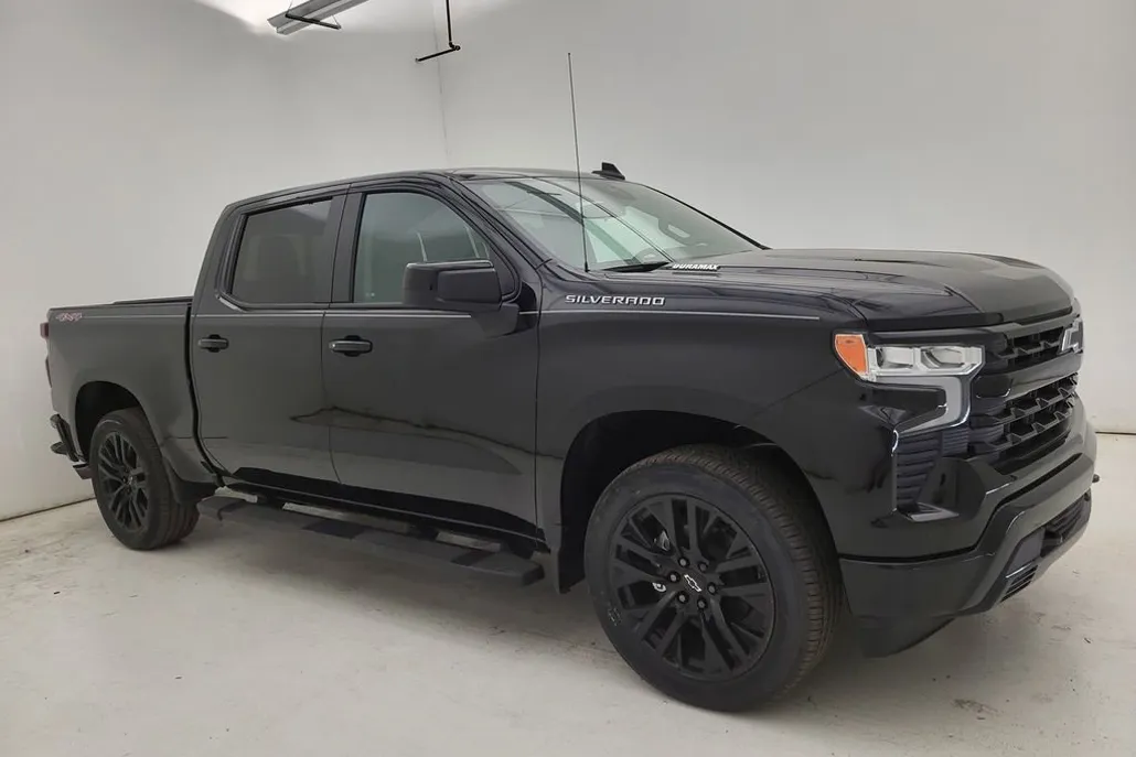 2025 Chevrolet Silverado 1500 RST photo 1