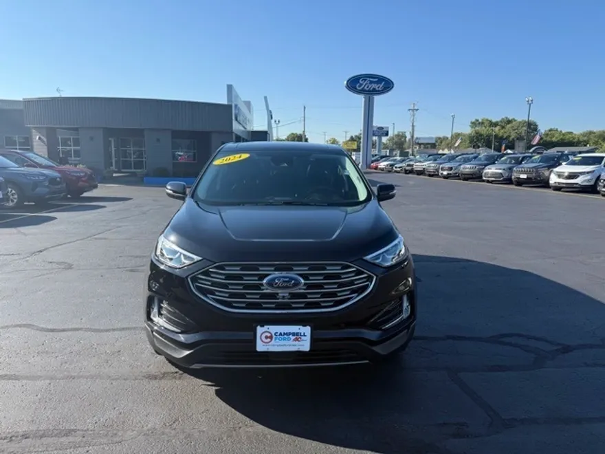 2024 Ford Edge Titanium photo 1