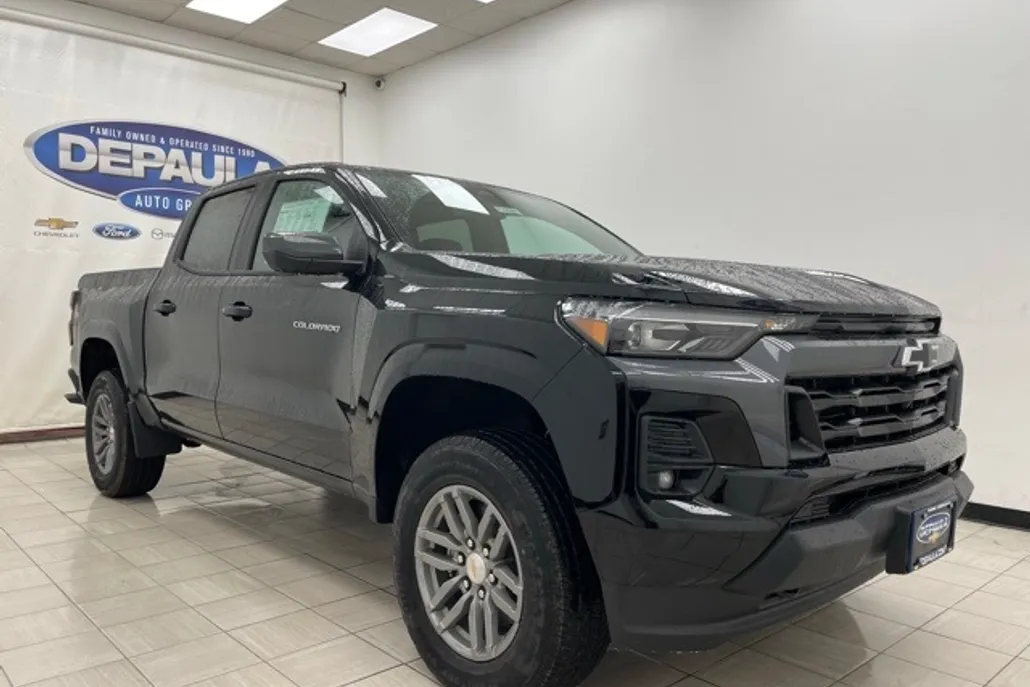 2026 Chevrolet Colorado LT photo 1