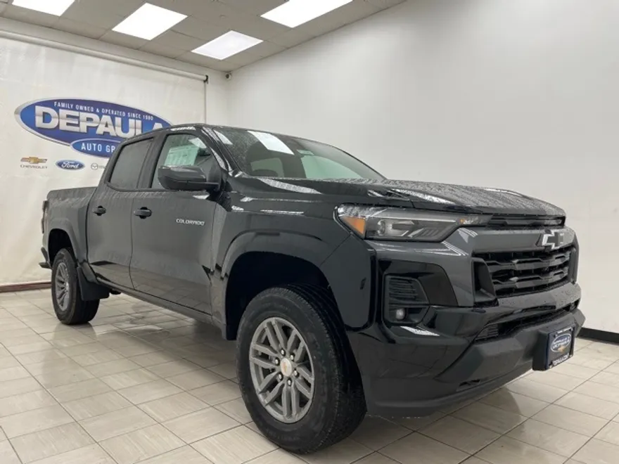 2026 Chevrolet Colorado LT photo 1