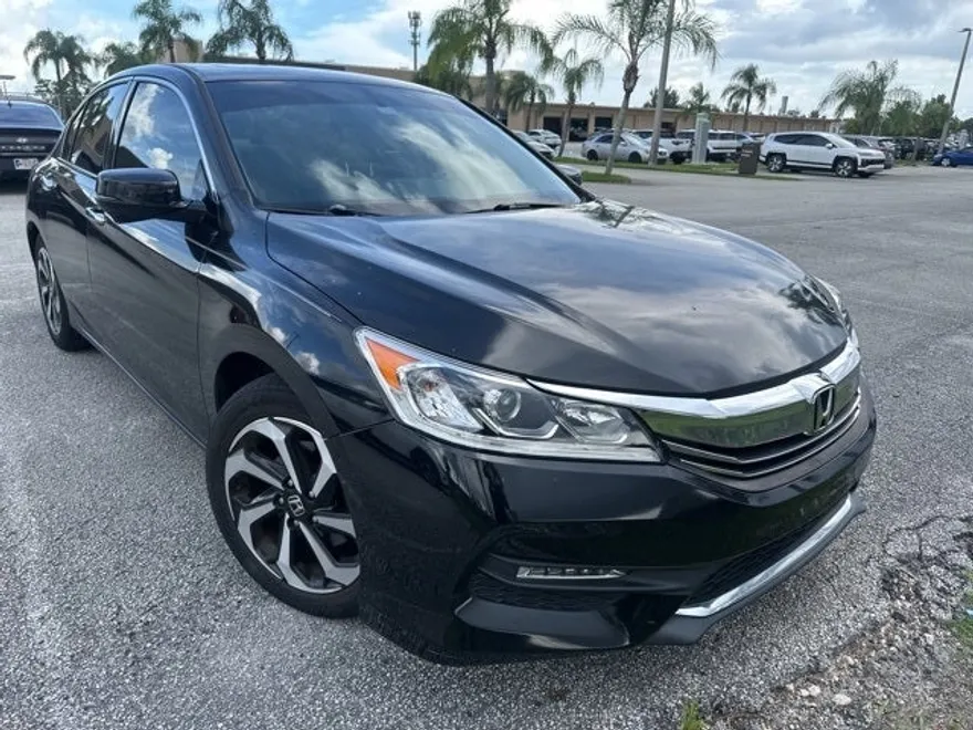 2017 Honda Accord EX-L V6 photo 1