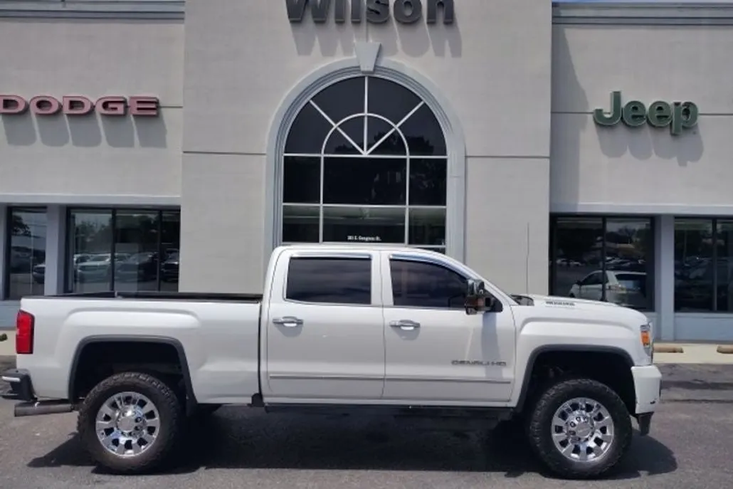2019 Gmc Sierra 2500 Denali photo 1