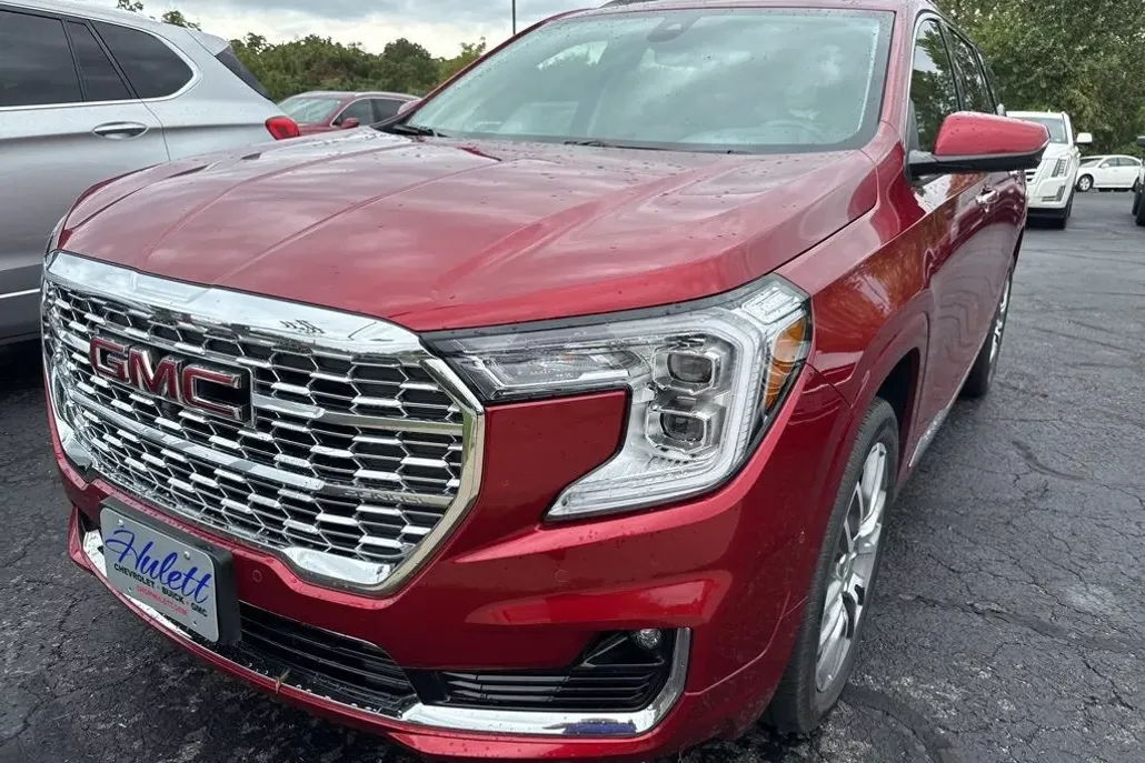 2023 Gmc Terrain Denali photo 1