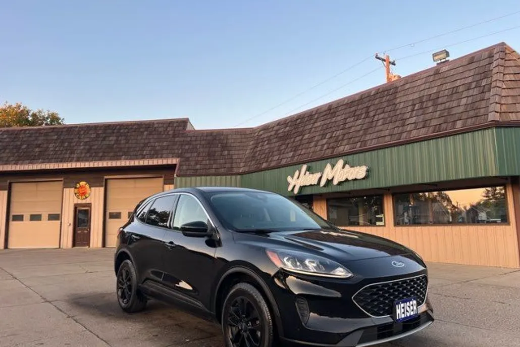 2020 Ford Escape SE photo 1