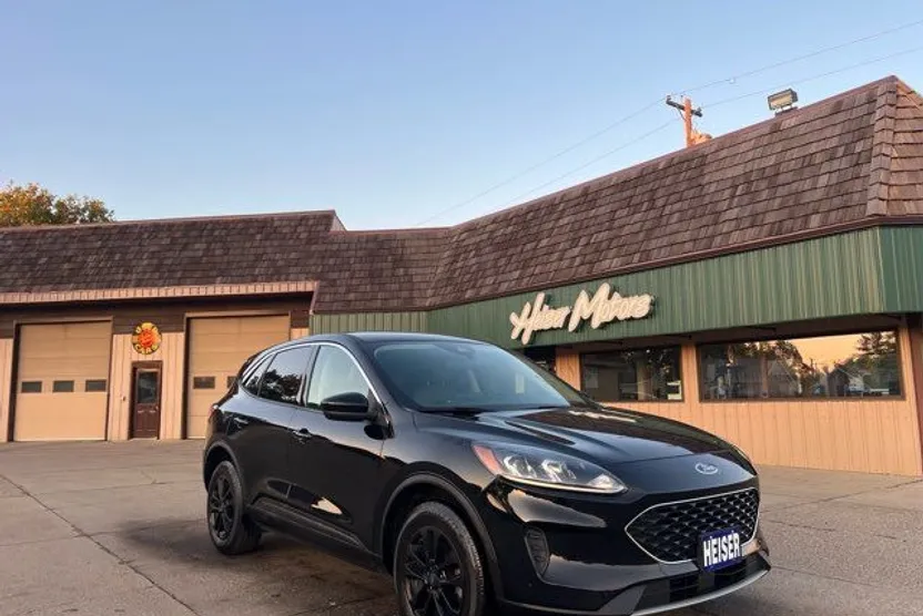 2020 Ford Escape SE photo 1