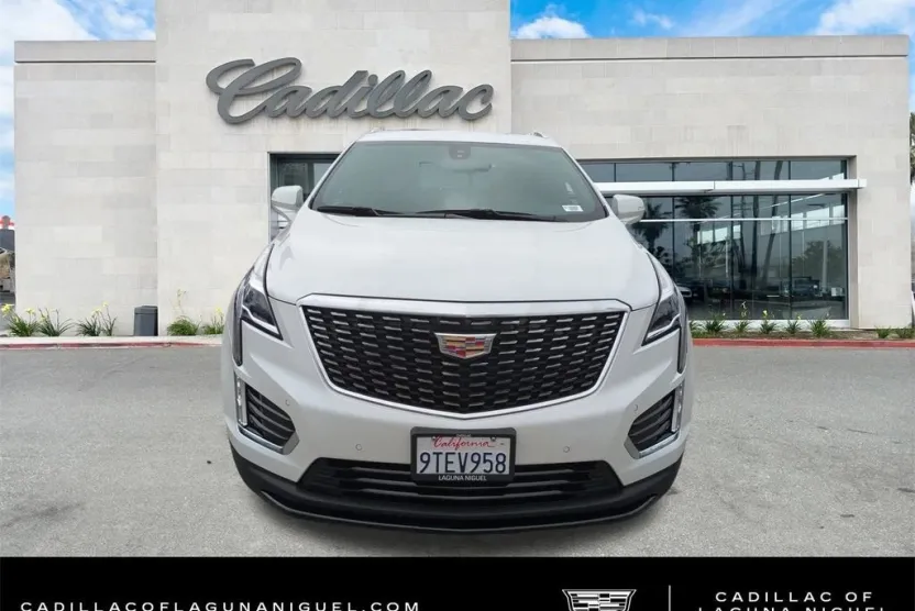 2025 Cadillac XT5 Luxury photo 1